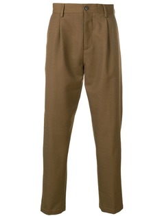 Closed slim fit trousers