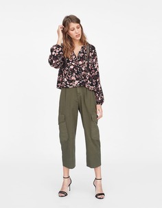 Блуза с кружевом кроше Stradivarius