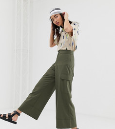 Широкие брюки карго цвета хаки с карманами Monki - Зеленый