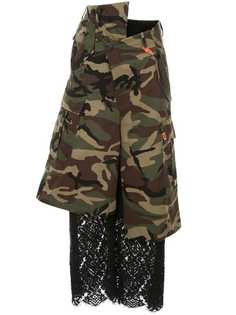 Maison Mihara Yasuhiro укороченные кружевные брюки с камуфляжным принтом