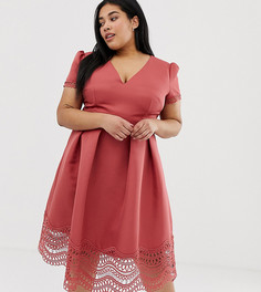 Пышное платье миди для выпускного терракотового цвета с глубоким вырезом и кружевной отделкой Little Mistress Plus - Красный