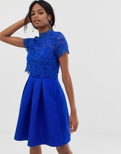 Короткое приталенное платье с короткими рукавами, высоким воротом и кружевным топом Little Mistress - Синий