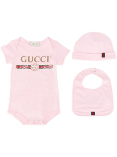 Gucci Kids "комплект из ромпера, шапки бини и нагрудника"