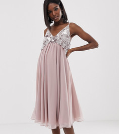 Платье миди на бретельках с укороченным топом с отделкой и искусственным жемчугом ASOS DESIGN Maternity - Розовый