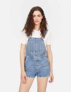 Короткий джинсовый комбинезон Stradivarius