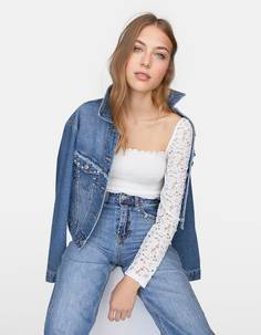 Джинсовая куртка с заклепками Stradivarius