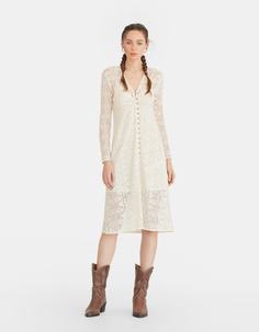 Длинное платье из кружева кроше Stradivarius