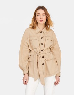 Куртка в стиле сафари с застежкой на пуговицы спереди Stradivarius