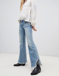 Расклешенные джинсы с необработанными краями Free People Vintage - Синий