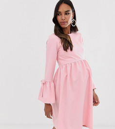 Розовое приталенное платье с расклешенными рукавами Queen Bee - Розовый