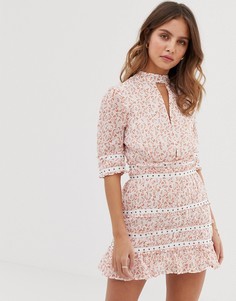 Платье мини с цветочной вышивкой Stevie May Byrdie - Розовый