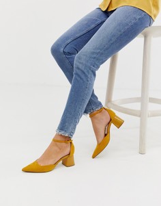 Туфли горчичного цвета на среднем каблуке и с острым носком Bershka - Желтый