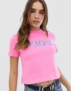 Короткая футболка с логотипом Calvin Klein - Розовый