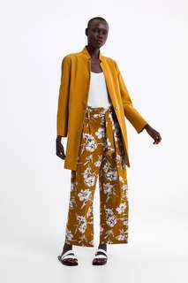 Пальто с карманами Zara