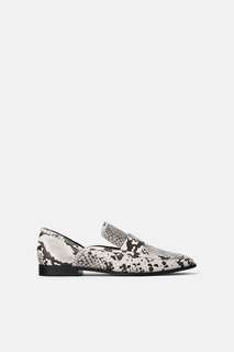 Лоферы с эффектом змеиной кожи Zara