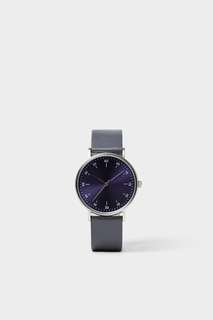 Часы в минималистском стиле с синим кожаным ремешком Zara