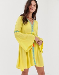 Желтое пляжное платье миди с глубоким вырезом и вышивками Anmol - Желтый