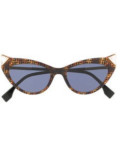 Fendi Eyewear солнцезащитные очки в оправе кошачий глаз