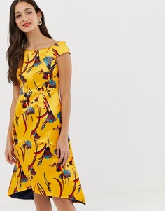 Золотистое платье с асимметричным краем и открытыми плечами Closet - Желтый