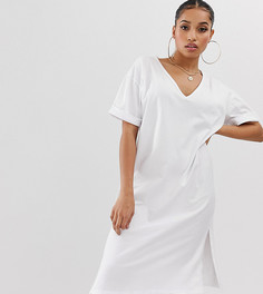 Белое платье-футболка в стиле oversize с V-образным вырезом Boohoo Petite - Белый