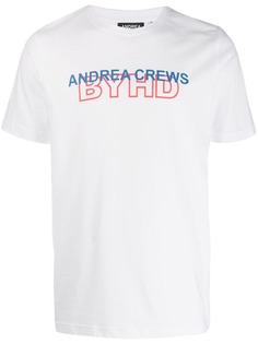 Andrea Crews футболка с круглым вырезом и логотипом