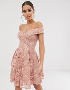 Кружевное приталенное платье миди с открытыми плечами Club L - Розовый