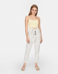 Брюки свободного кроя Stradivarius