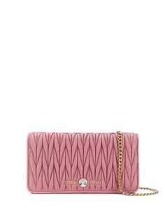 Miu Miu стеганая мини-сумка