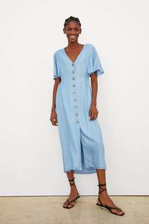 Платье с пуговицами Zara