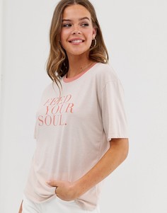Свободная футболка с контрастной отделкой и надписью soul Neon Rose - Розовый