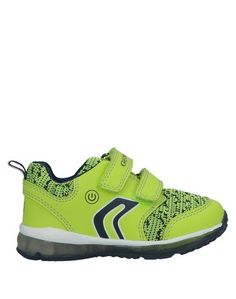 Низкие кеды и кроссовки Geox
