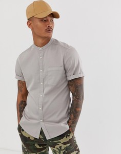 Светло-серая приталенная джинсовая рубашка с воротником на пуговице ASOS DESIGN - Серый