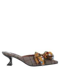 Мюлес и сабо Jeffrey Campbell