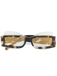 Courrèges многослойные солнцезащитные очки черепаховой расцветки