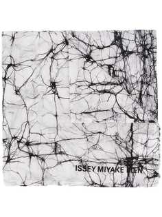 Issey Miyake Men платок с абстрактным принтом