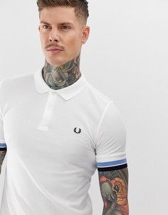 Белое поло с контрастными манжетами Fred Perry - Белый