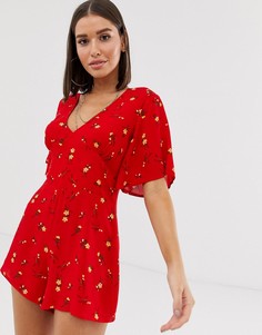 Ромпер с пуговицами и цветочным принтом Missguided - Красный