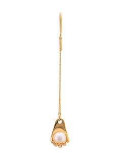 Vibe Harsløf long hand and pearl earring