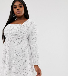 Белое короткое приталенное платье в горошек с квадратным вырезом и сборками PrettyLittleThing Plus - Мульти
