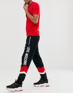 Категория: Джоггеры мужские Love Moschino