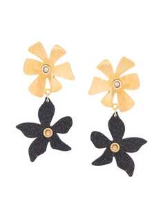 Lizzie Fortunato Jewels серьги из двух цветков с жемчужинами