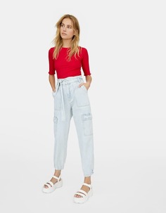 Футболка с волнистыми краями Stradivarius