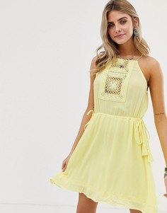 Короткое приталенное платье с ажурной вышивкой En Creme - Желтый