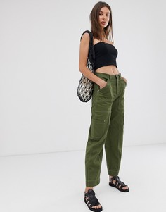 Зеленые брюки карго с контрастными швами Weekday - Зеленый