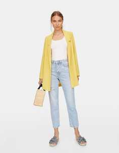 Однотонный пиджак из струящейся ткани Stradivarius