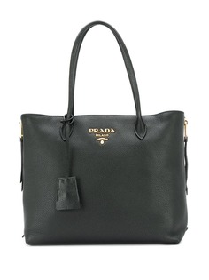 Prada сумка-тоут с металлическим логотипом