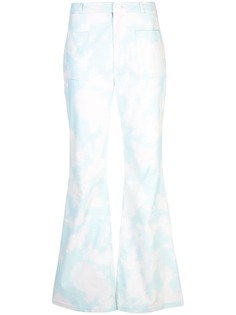 Cynthia Rowley расклешенные брюки James с принтом тай-дай