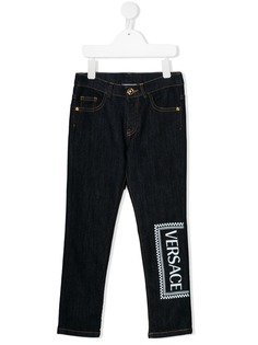 Young Versace джинсы с логотипом