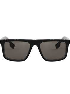 Burberry Eyewear солнцезащитные очки в прямоугольной оправе