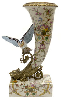 Вазы Ваза рог с птицей 41см Wah luen handicraft